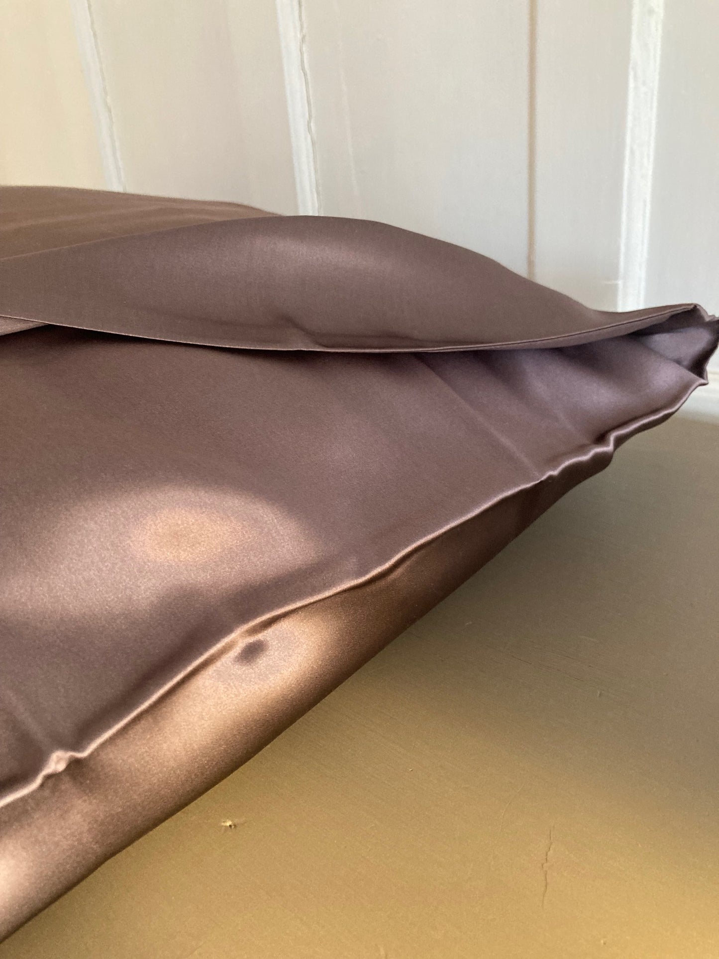 Mulberry Silk Pillowcase Aubergine